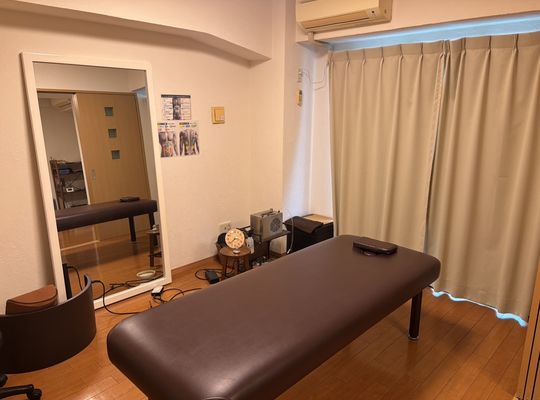 堺市西区・鳳の整体 tuning room いやさかの院内