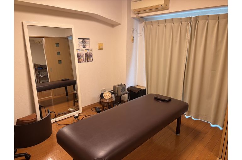 堺市西区・鳳の整体 tuning room いやさかの院内